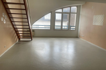 COMPIEGNE Hyper-Centre - Appartement 2 pièces de 55,57 m² 