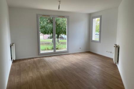 MARGNY-LES-COMPIEGNE T2 lumineux avec grande terrasse