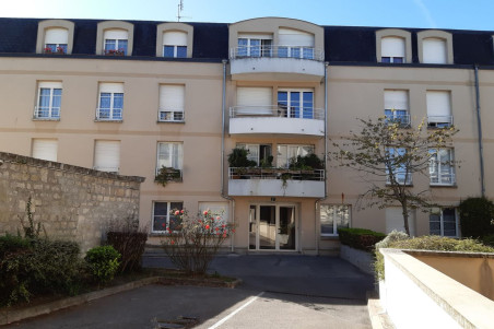 SOISSONS Centre-Ville Appartement T2 dernier étage