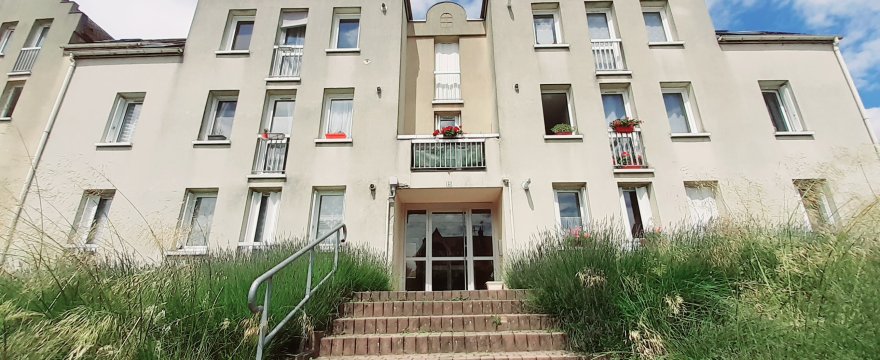 SENLIS : Appartement 3 pièces avec terrasse - parking en sous-sol