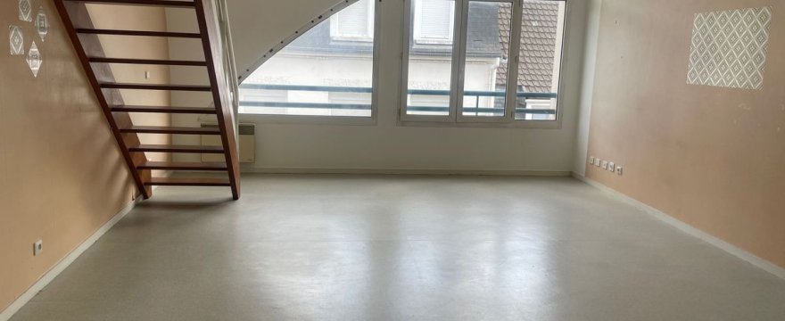 COMPIEGNE Hyper-Centre - Appartement 2 pièces de 55,57 m² 
