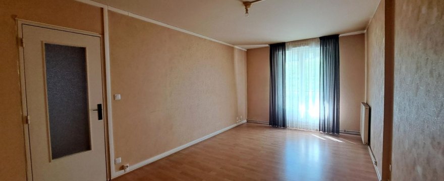 RANTIGNY : Appartement de 4 pièces de 84 m² avec balcon